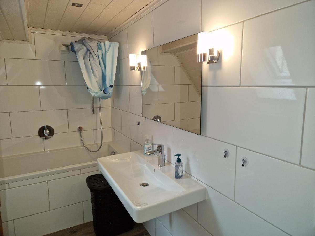 Ferienwohnung Blumenshein Bei Speyer Karlsruhe Familienfreundlich 5 Pers Zeiskam Exteriör bild