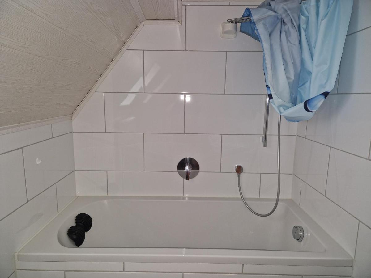 Ferienwohnung Blumenshein Bei Speyer Karlsruhe Familienfreundlich 5 Pers Zeiskam Exteriör bild